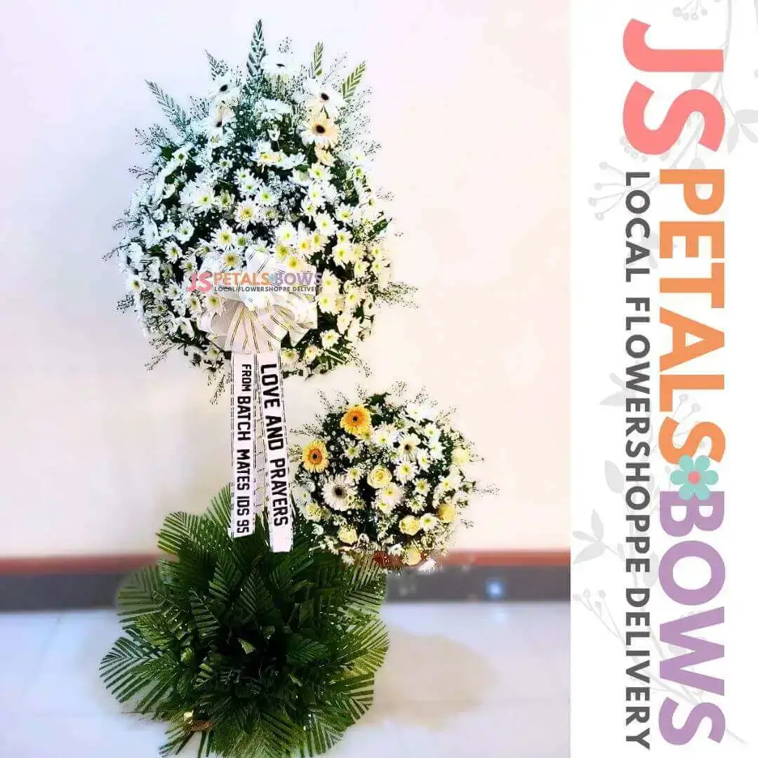 Golden Remembrance Wreath